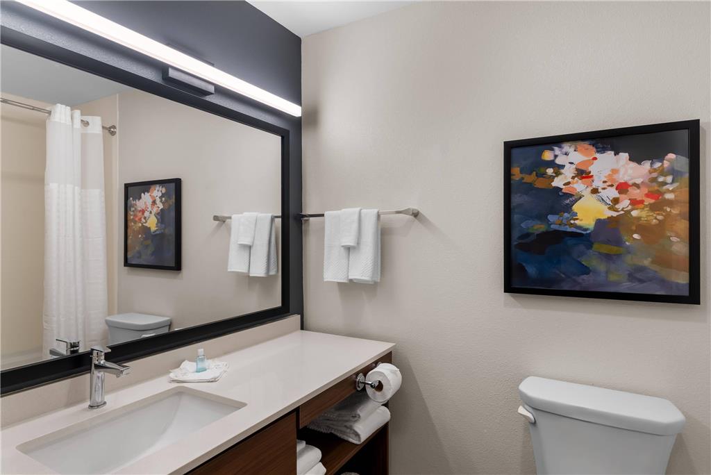 Everhome Suites Bastrop - photo 11