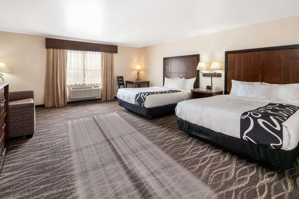 La Quinta Inn & Suites by Wyndham Belgrade Bozeman Airport - photo 11