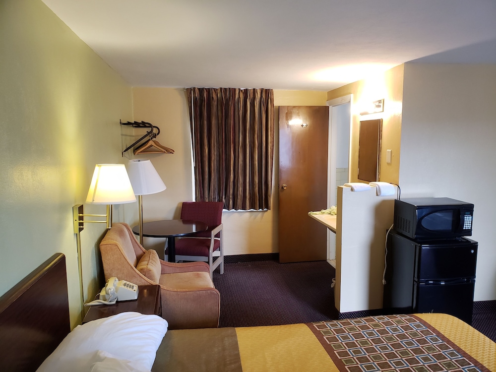 Budget Host Inn Somerset - photo 13