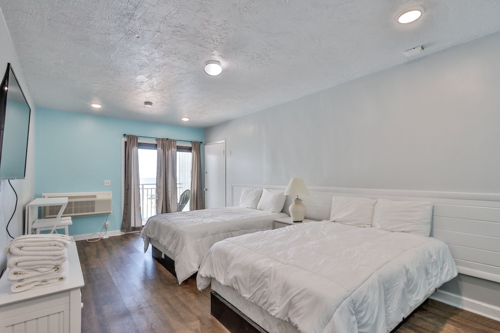 Coastal Waters Inn - photo 12