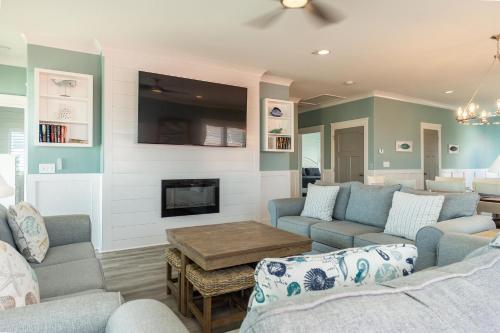 Wait N Sea by Oak Island Accommodations - photo 29