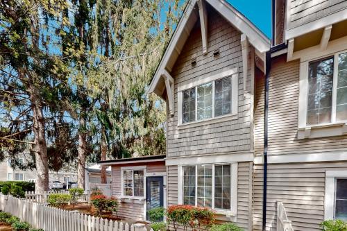 The Last House On The Left — 4-Star Luxury Hotel in Redmond, United States