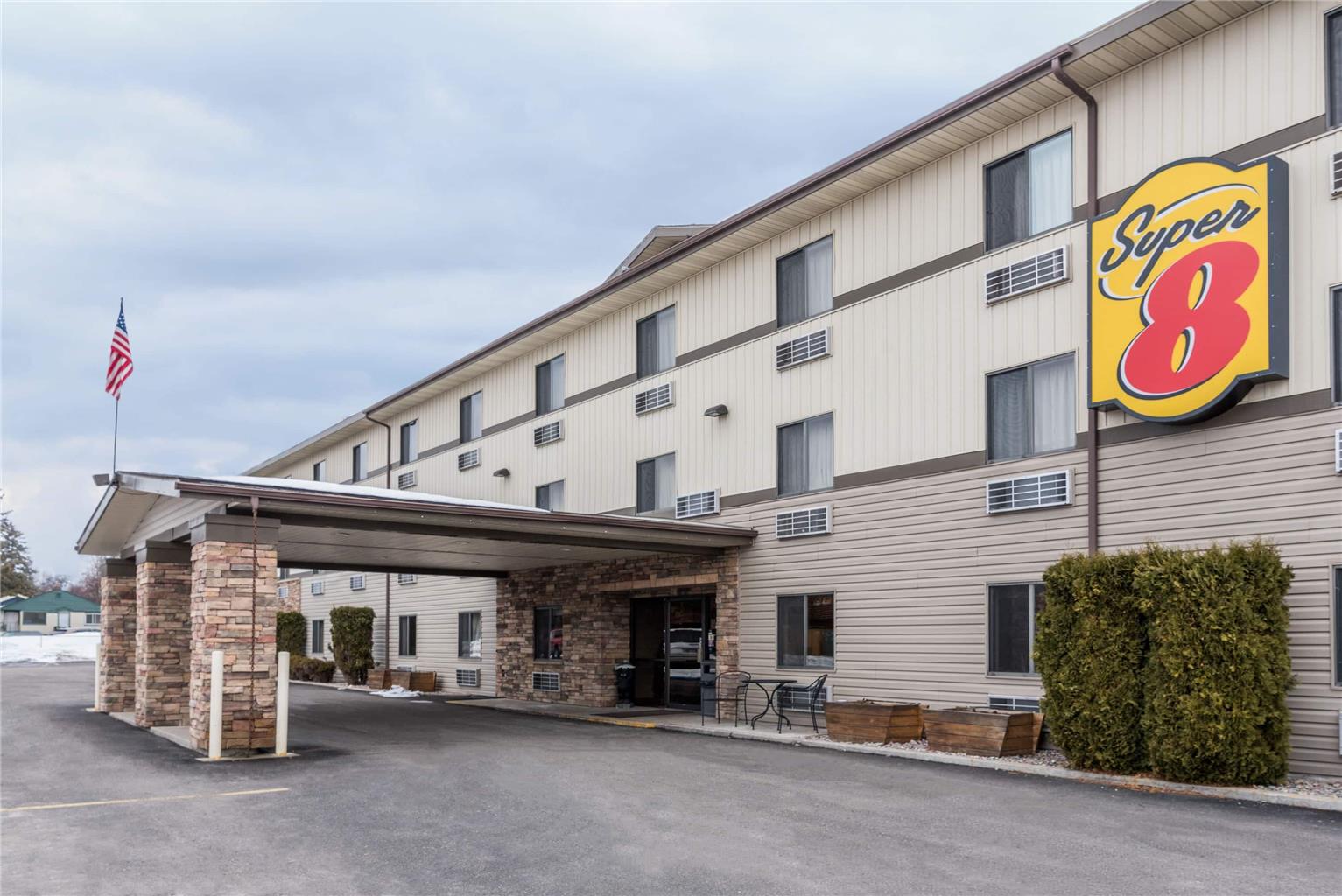 Super 8 By Wyndham Kalispell Glacier National Park — Kalispell