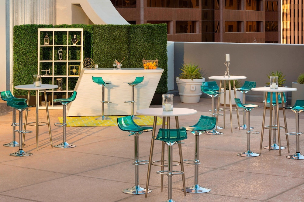 Renaissance Phoenix Downtown - photo 3