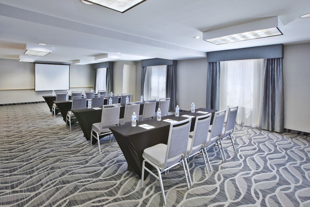 Homewood Suites by Hilton Newark Cranford - photo 43