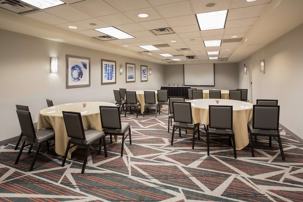 Hampton Inn & Suites Denver Downtown - photo 54