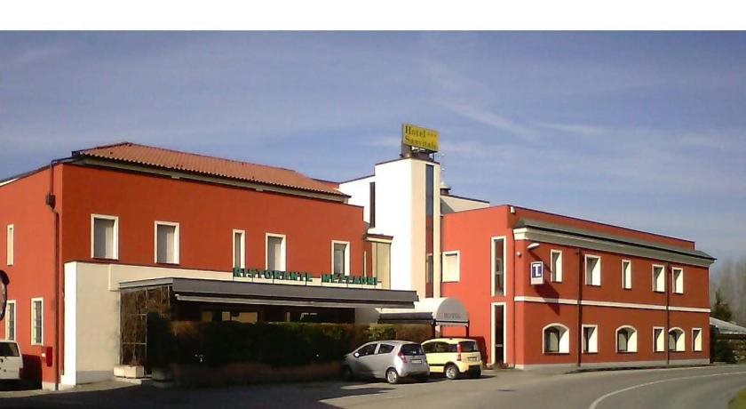 Hotel Sanvitale in Fontanellato, Italy