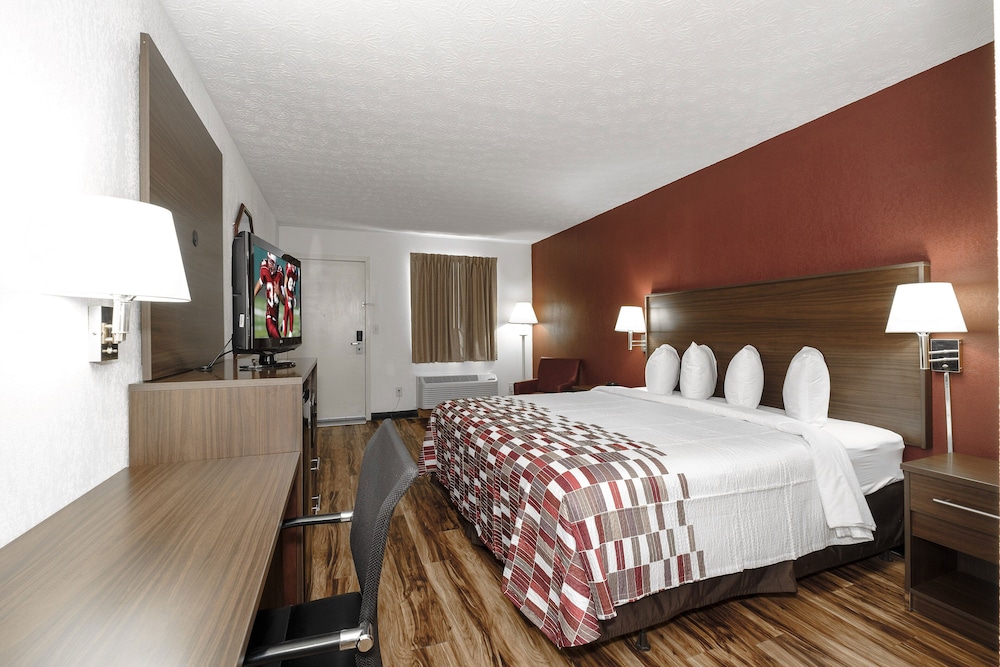 Red Roof Inn Edgewood - photo 10