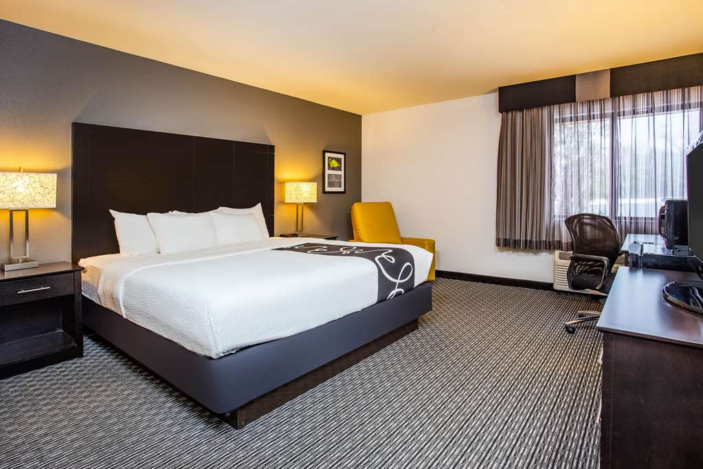 La Quinta Inn by Wyndham Oshkosh - photo 30