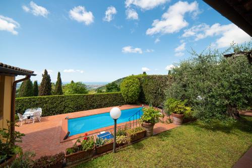 Pace e Relax Wonderful Villa Versilia sea view — 4-Star Luxury Hotel in Massarosa, Italy