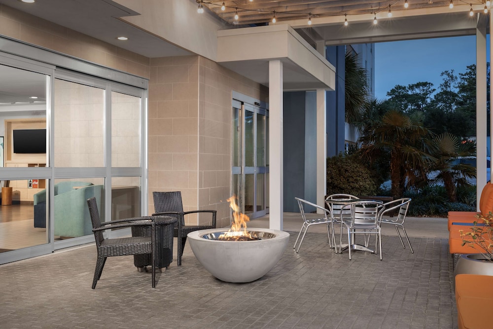Home2 Suites by Hilton Tallahassee State Capitol - photo 29