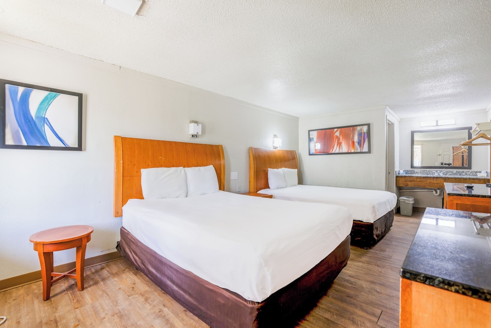 Cozy Garden Inn By OYO Hwy 40 Richmond - photo 28