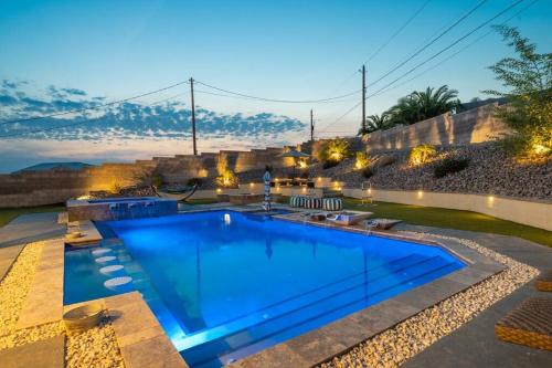 Heated Pool & Spa Winterhavens Oasis - last minute hotel in Unknown City