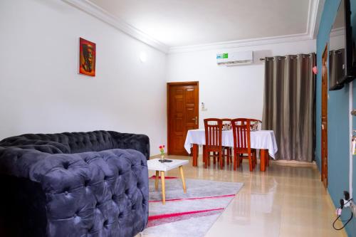 JRéside Appart Bleu 50m2 centre ville — 4-Star Luxury Hotel in Cotonou, Benin