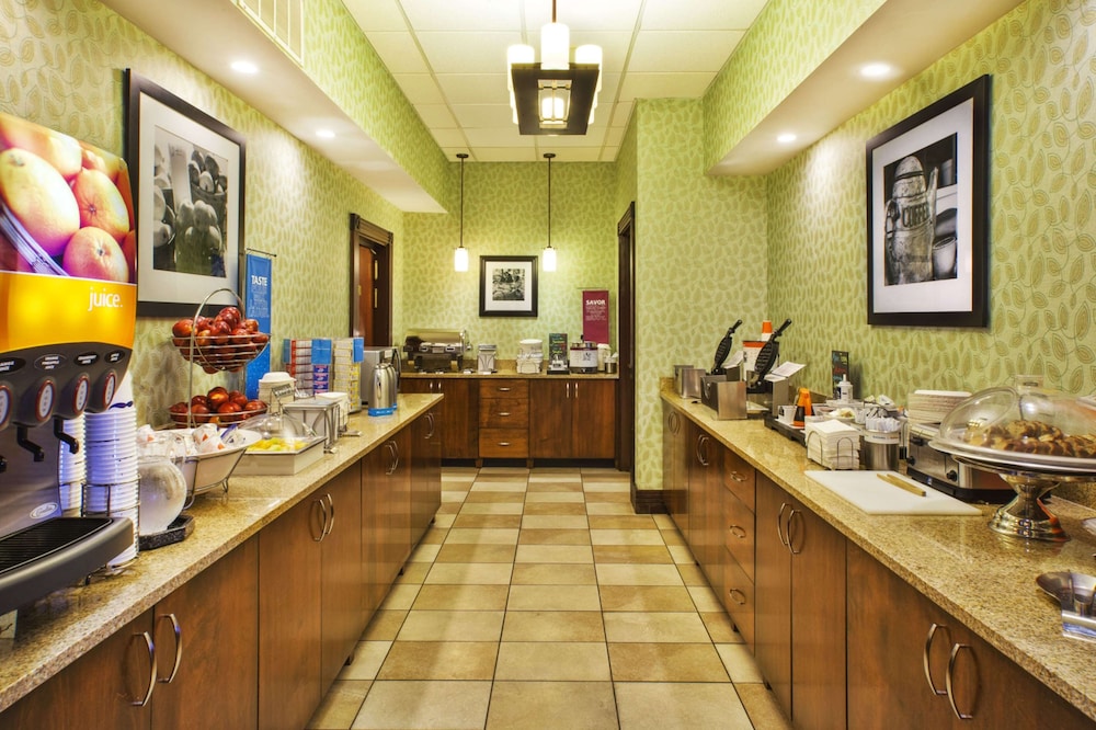 Hampton Inn Gaylord - photo 19