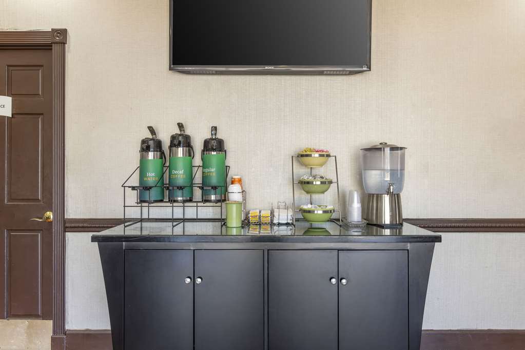 Quality Inn & Suites Hardeeville Savannah North - photo 6