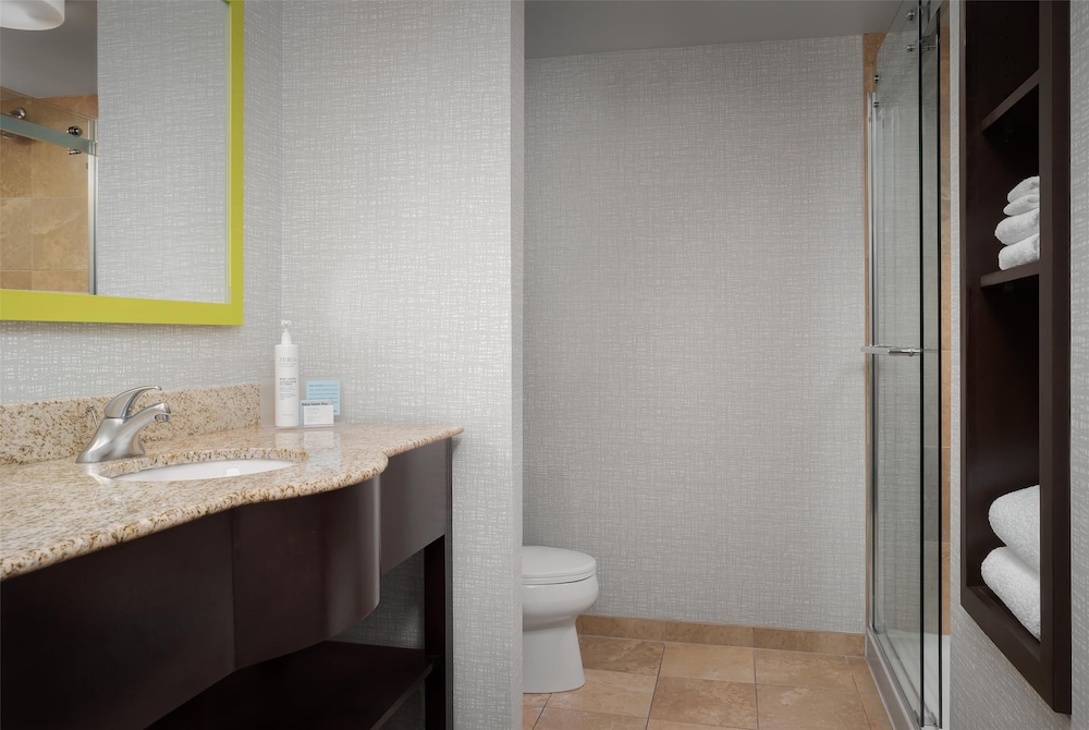 Hampton Inn & Suites Omaha Downtown - photo 23