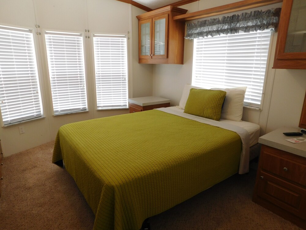 Camp Mack Lodge Marina & RV Resort - photo 11