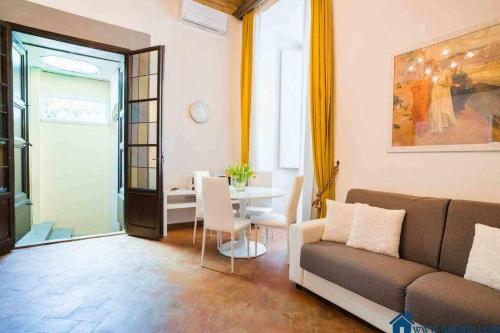 Rossini Apartment With private Entrance — 4-Star Luxury Hotel in Florence, Italy