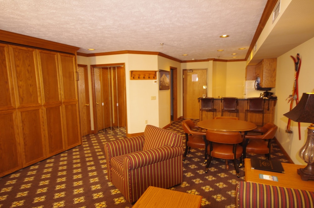 The Highlands at Harbor Springs - photo 16