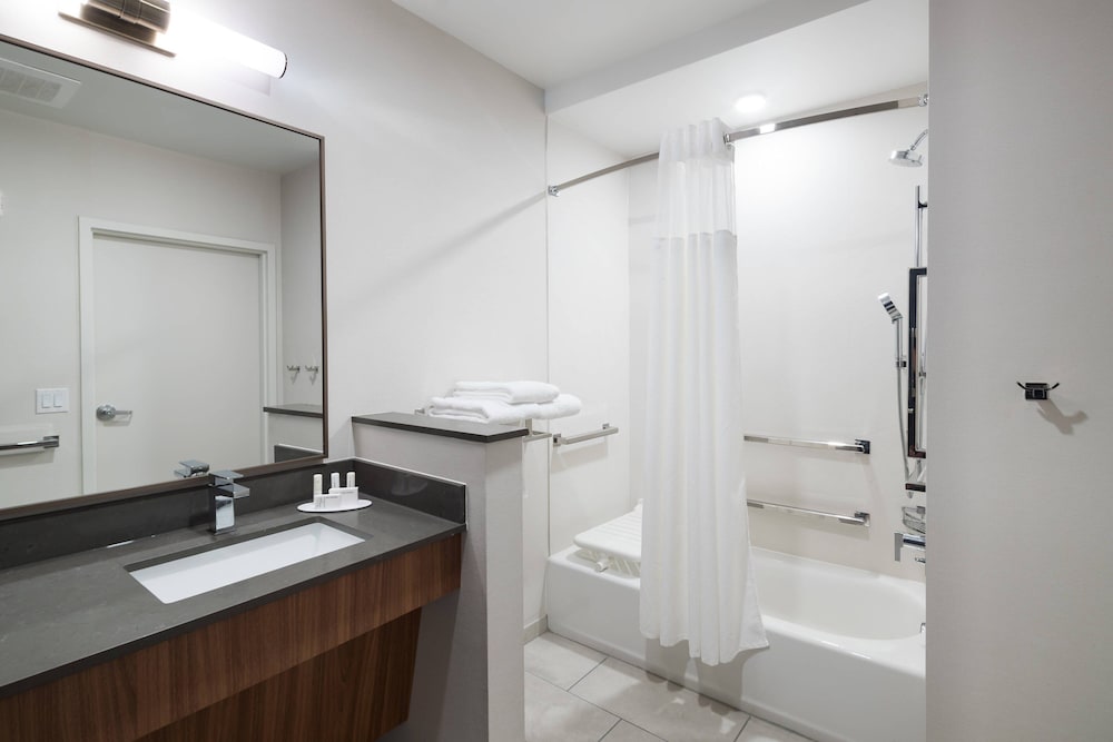 Fairfield by Marriott Inn & Suites Savannah I 95 North - photo 16