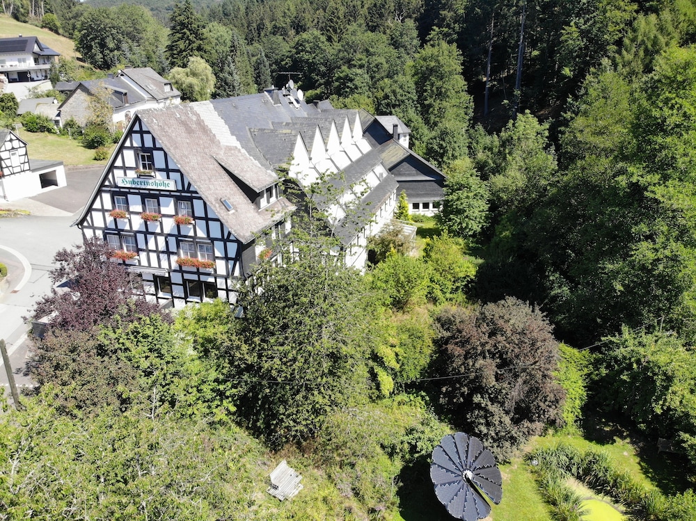Hubertushöhe - carbon neutral hotel in Schmallenberg
