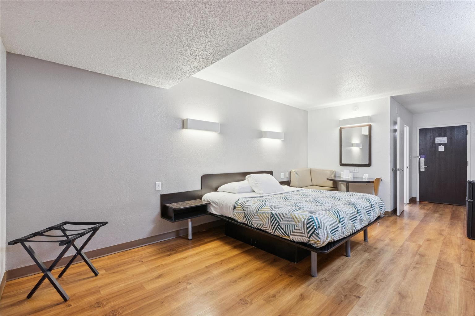 Motel 6 Piscataway NJ - photo 12