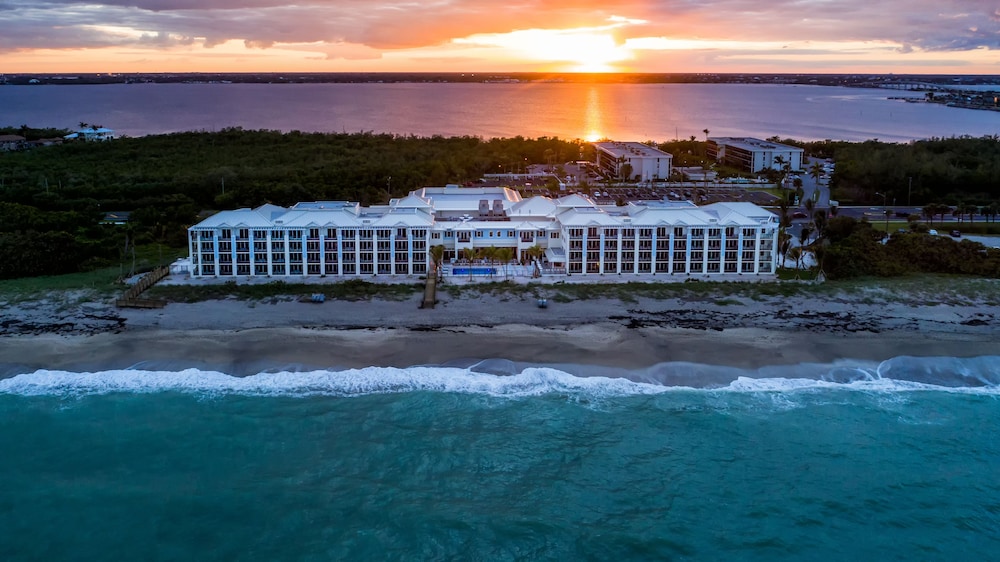 Hutchinson Shores Resort & Spa - photo 42