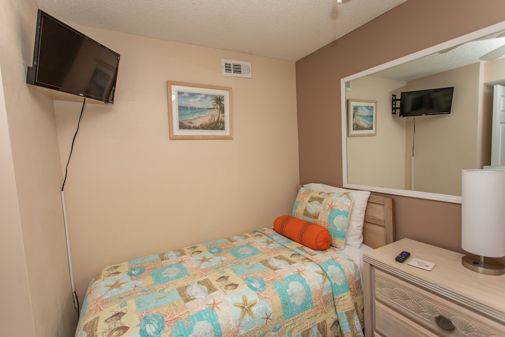 Royal Garden Resort 1506 2 Bedroom Condo by RedAwning - photo 7