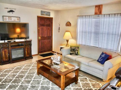 Downtown Duplex A Amazing Location — hotel in Sanford