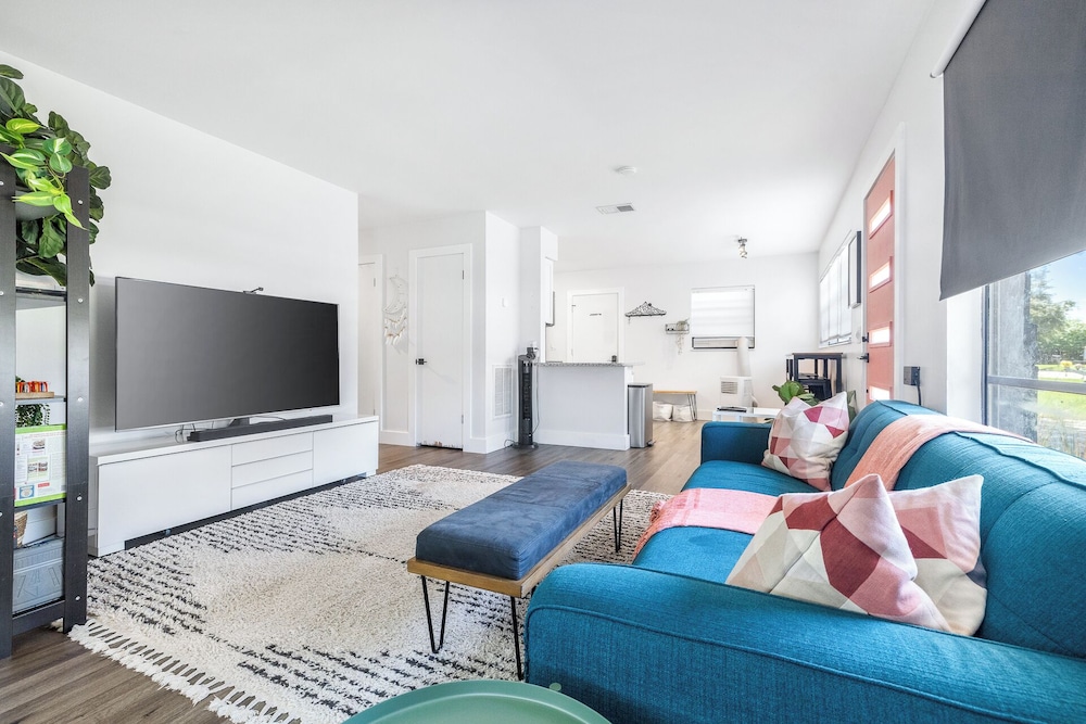 Whispering Oaks Getaway in Tampa, United States