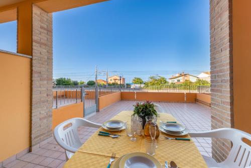 Apartment with Terrace & Parking near the Sea — 4-Star Luxury Hotel in Marotta, Italy