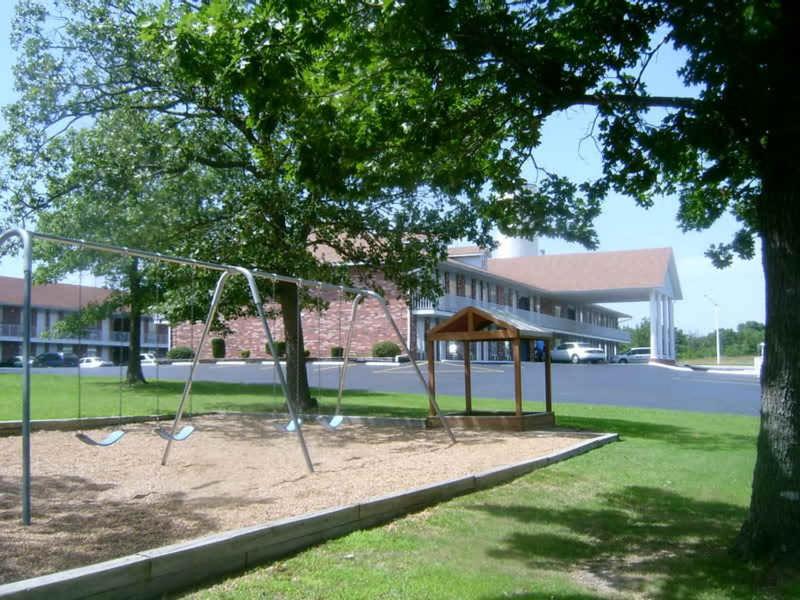 Twelve Oaks Inn - photo 25