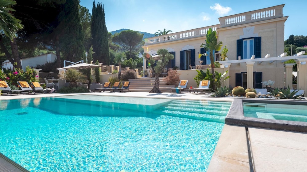Villa Callari 6 2 in San Felice Circeo — 4-Star Luxury Hotel in San Felice Circeo, Italy