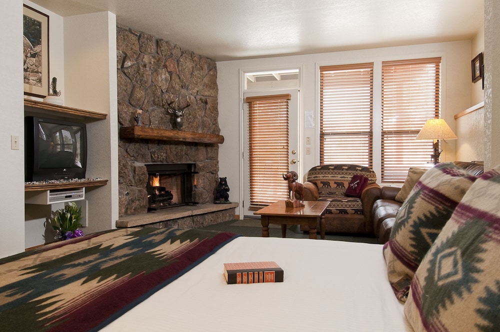 Wildwood Inn - photo 13