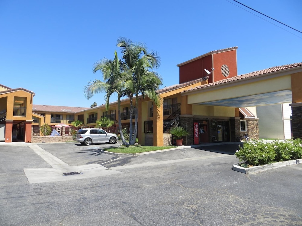 Azusa Inn Motel - photo 48
