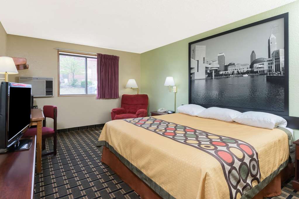 Super 8 by Wyndham Twinsburg Cleveland Area - photo 10