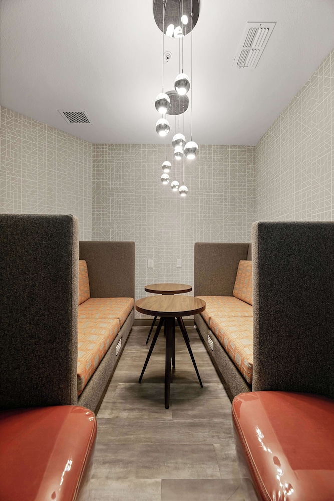 Hampton Inn Seguin - photo 60