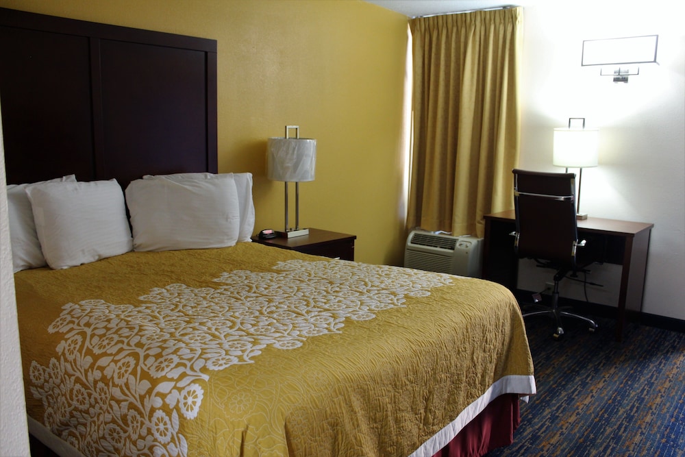 Bluegrass Inn - photo 13