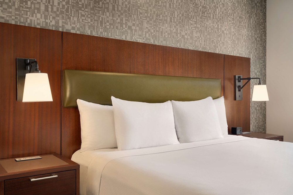DoubleTree by Hilton New York Downtown - photo 16