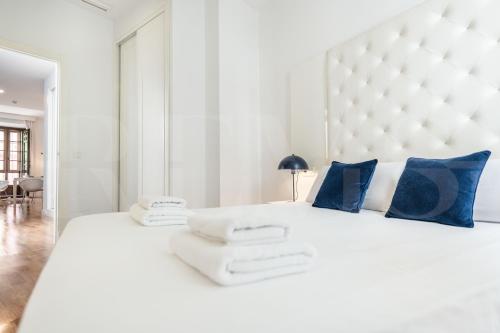 Spacious apartment by Picasso Museum by REMS — 4-Star Luxury Hotel in Malaga, Spain