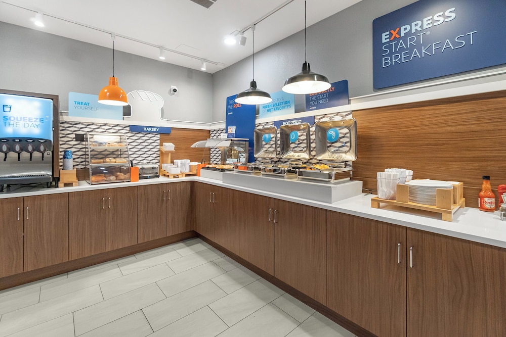 Holiday Inn Express Salt Lake City South Midvale by IHG - photo 41