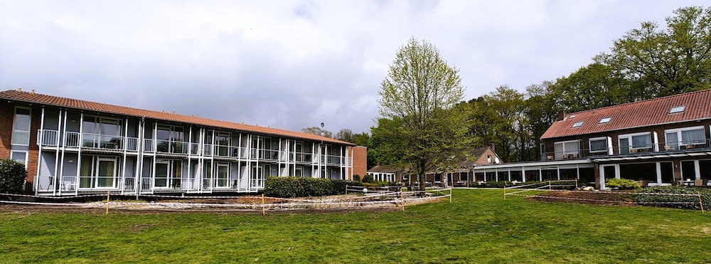 Hotel Am Waldbad — hotel in Uelsen