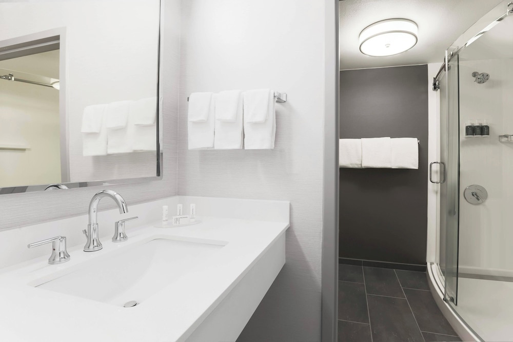 Courtyard by Marriott Tucson Airport - photo 18