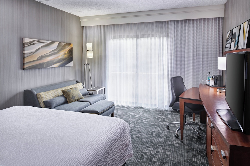 Courtyard by Marriott Chicago Oakbrook Terrace - photo 10