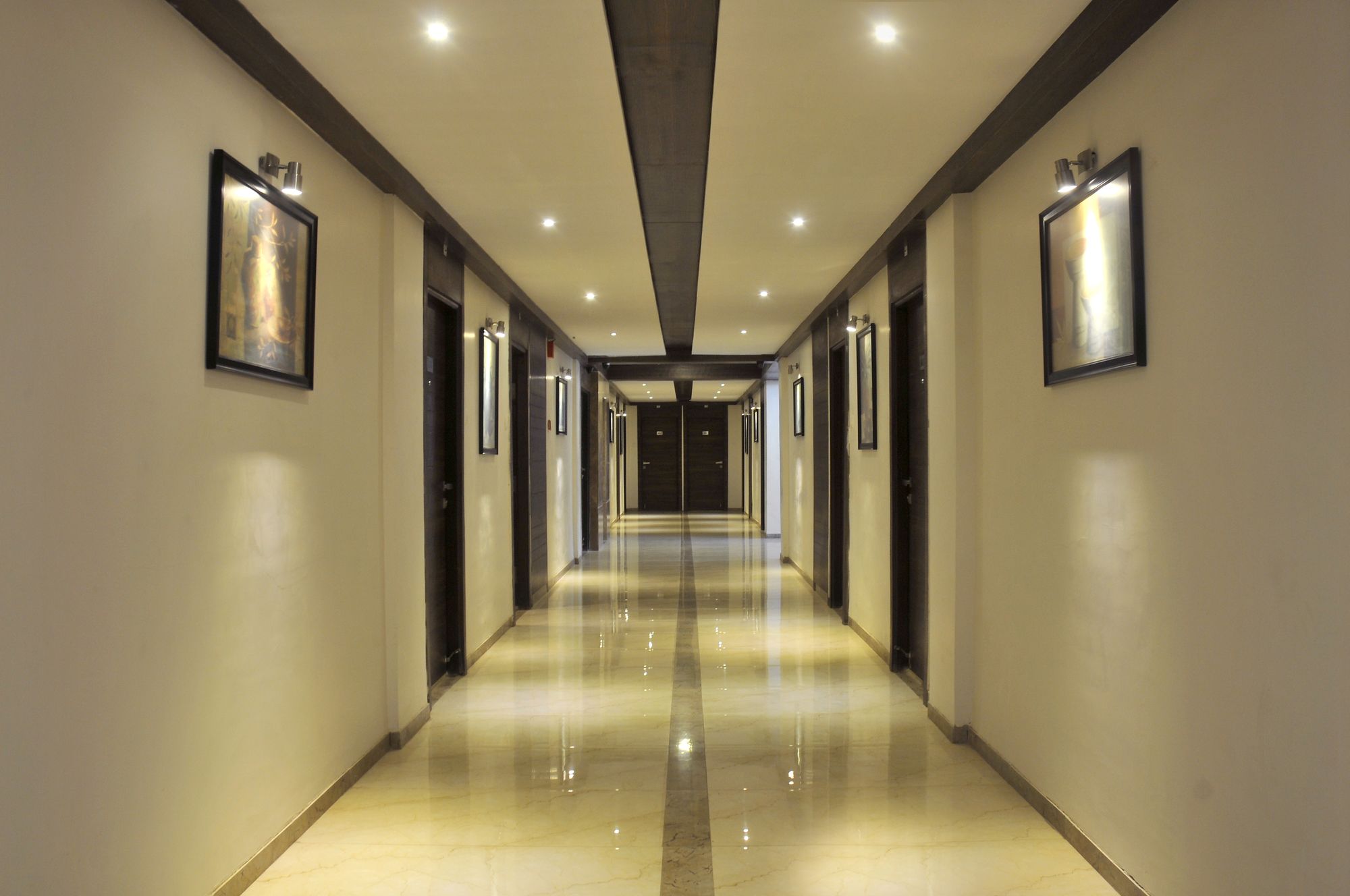 Collection O 46731 The Grand Eden Bodakdev in Ahmedabad, India