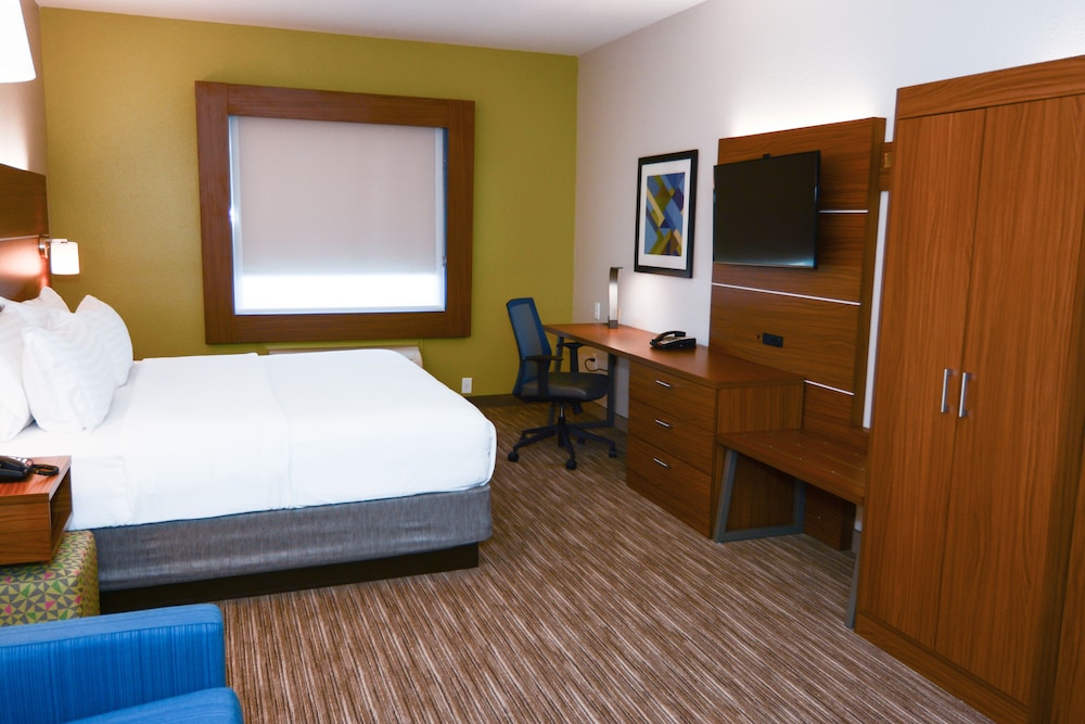 Holiday Inn Express & Suites New Boston by IHG - photo 11