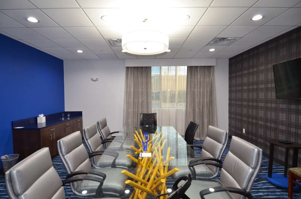 GLō Best Western Enid OK Downtown Convention Center Hotel - photo 12