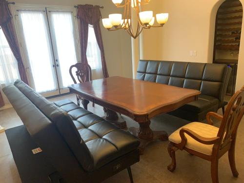 LuxHome Suites in Mansion — Riverside — photo 3