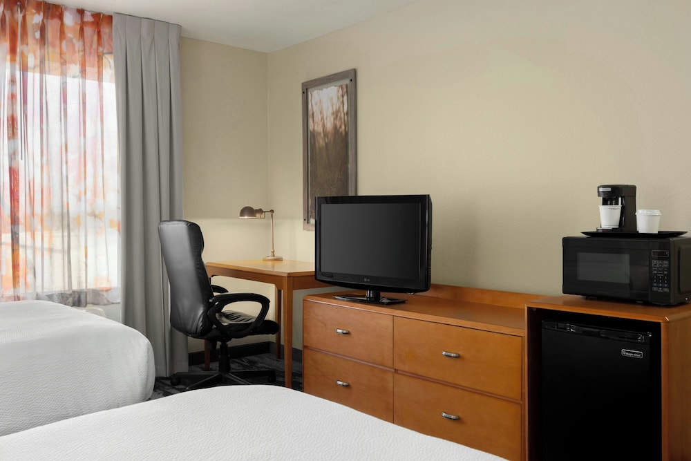 Fairfield Inn & Suites by Marriott Springdale - photo 12